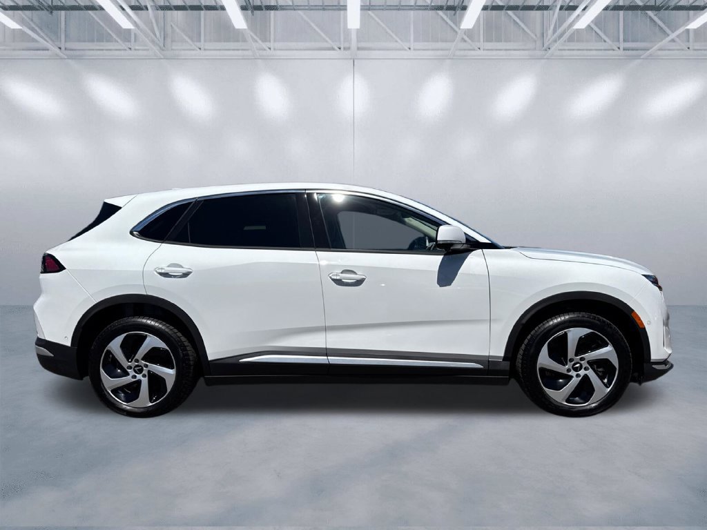 New 2027 VinFast VF 8 Eco AWD/4WD image 3