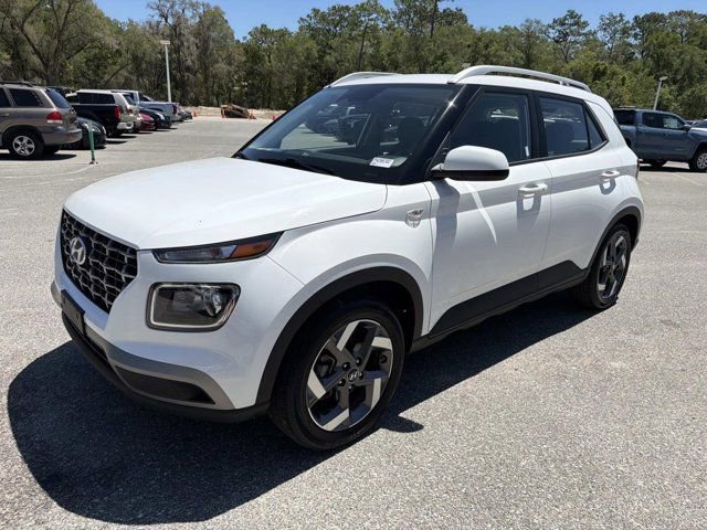 Used 2025 Hyundai Venue SEL FWD image 5