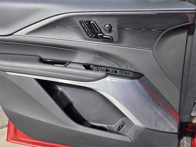 New 2026 Cadillac Lyriq V image 18