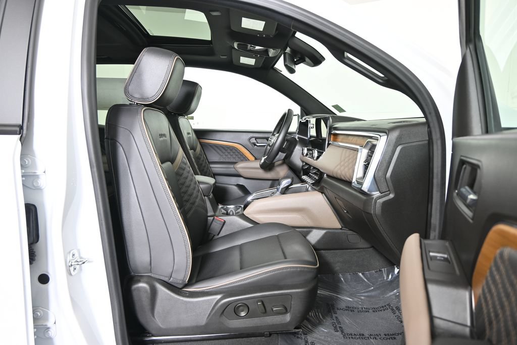 Used 2024 GMC Canyon Denali AWD/4WD image 14