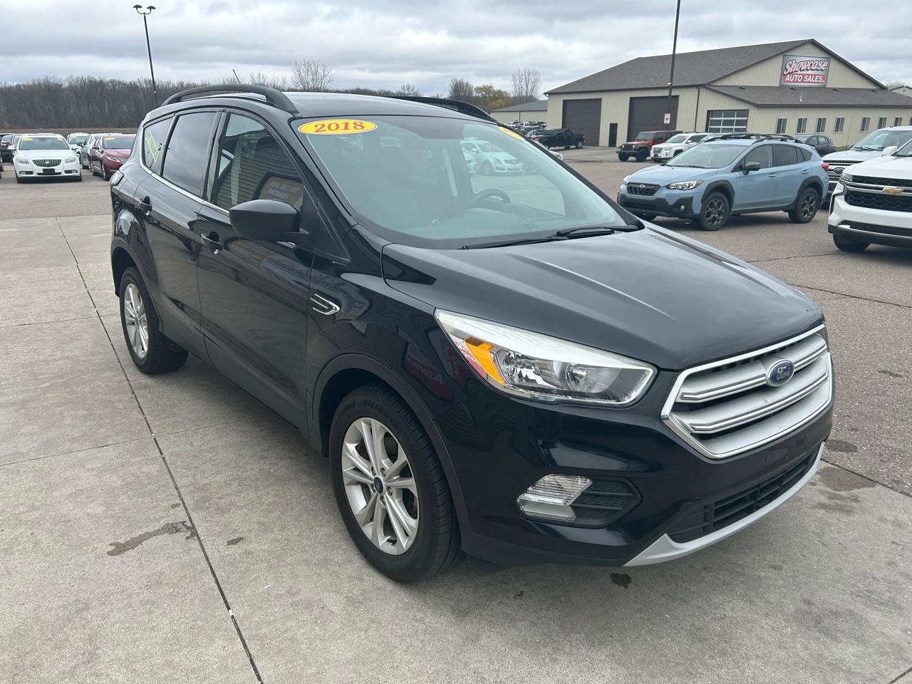 Used 2018 Ford Escape SE image 3
