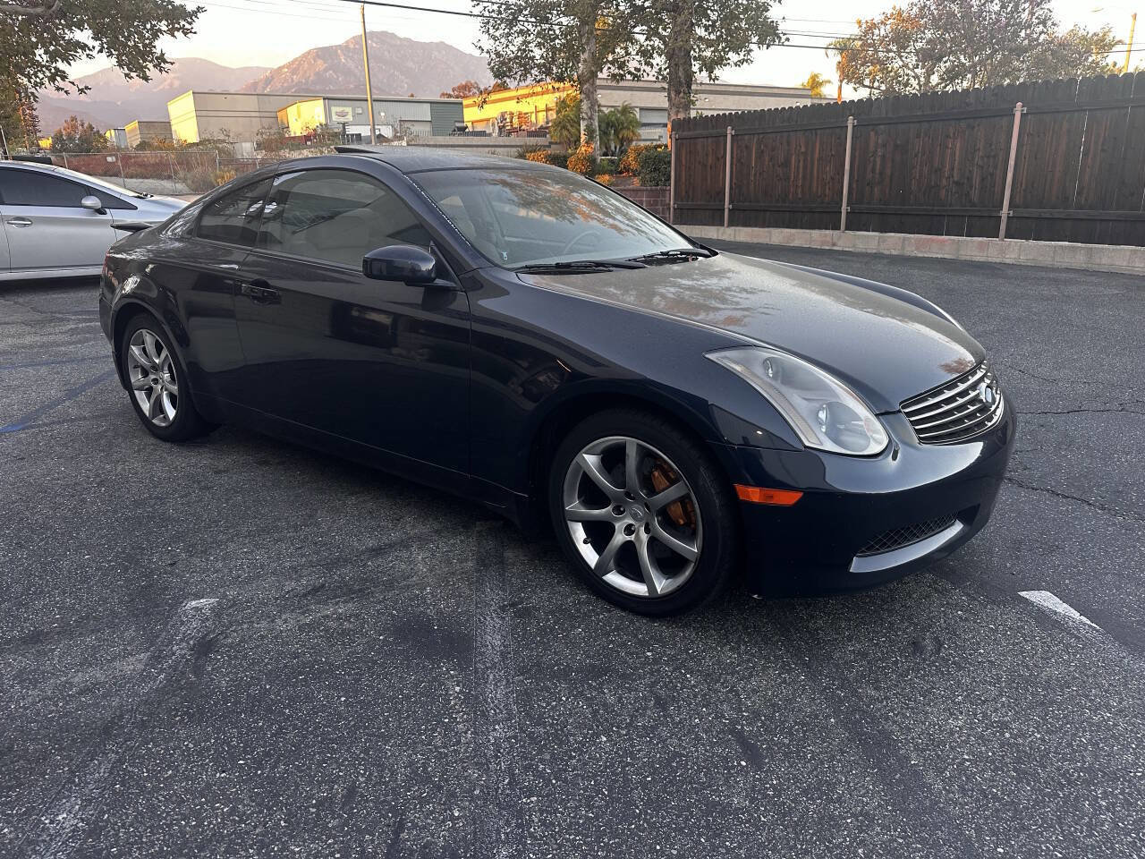 Used 2004 INFINITI G35 Coupe w/ Premium Pkg image 8