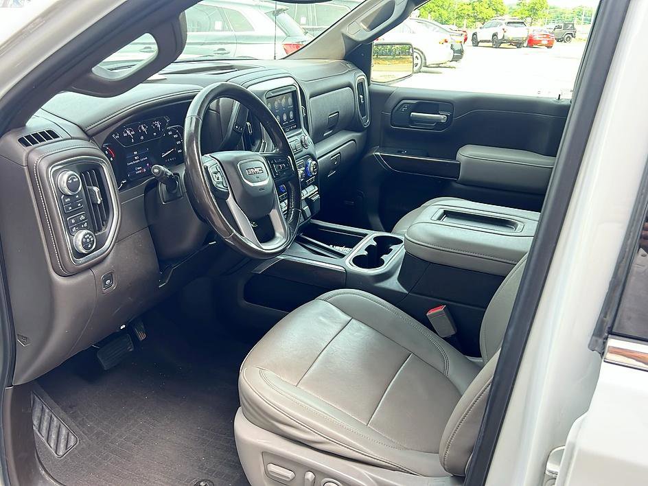 Used 2021 GMC Sierra 1500 SLT w/ SLT Premium Plus Package AWD/4WD image 17