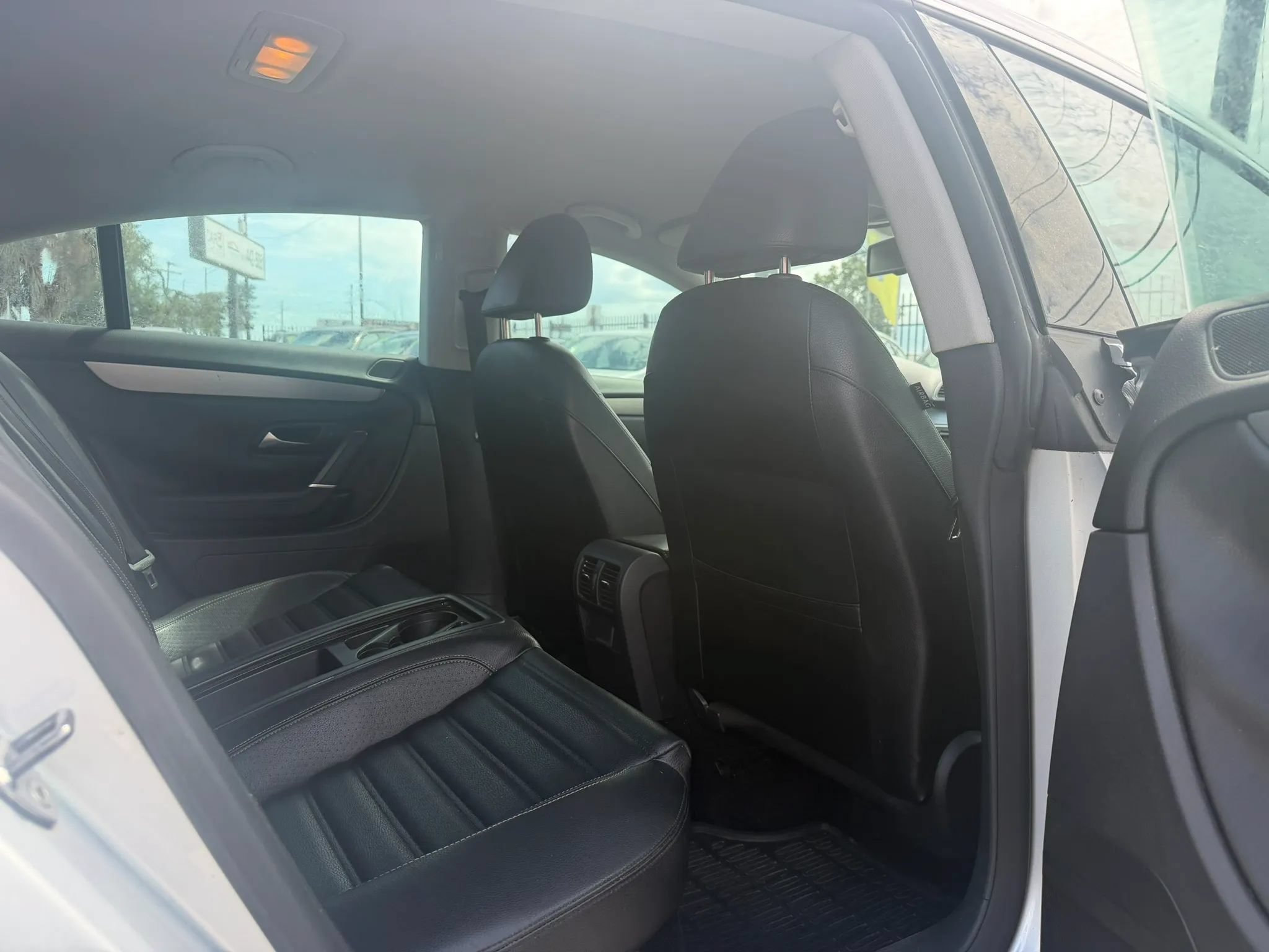 Used 2012 Volkswagen CC Lux Limited FWD image 11
