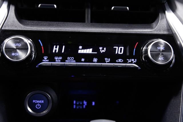 Used 2021 Toyota Venza LE image 29