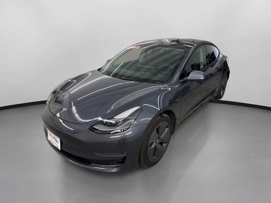 Used 2023 Tesla Model 3 Standard Range RWD image 4