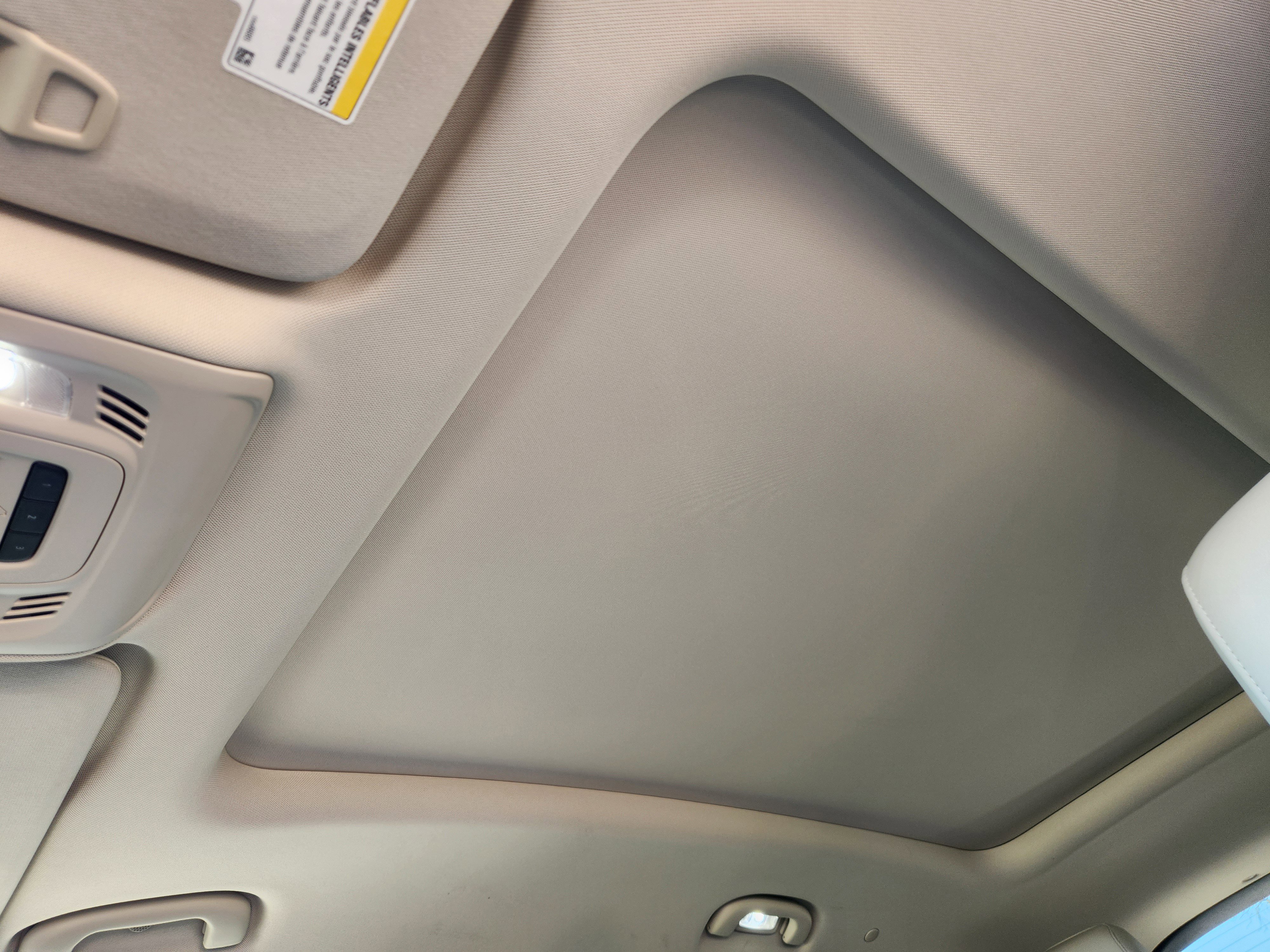 Used 2023 Buick Envision Avenir image 27