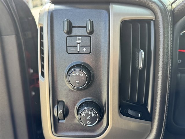 Used 2019 GMC Sierra 2500 Denali w/ Duramax Plus Package AWD/4WD image 6