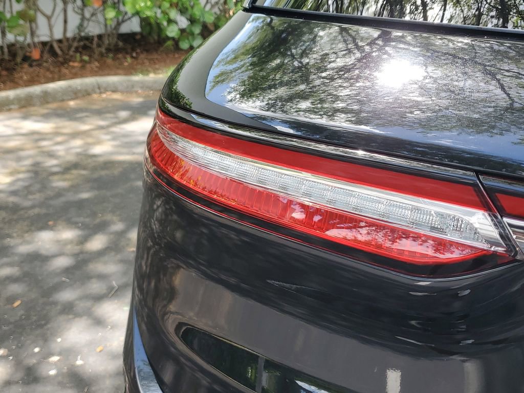 Used 2020 Lincoln Corsair Reserve image 25