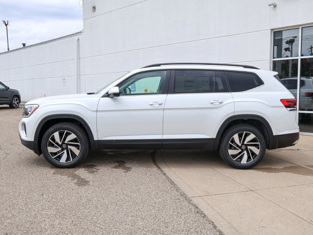 New 2026 Volkswagen Atlas SE FWD image 2