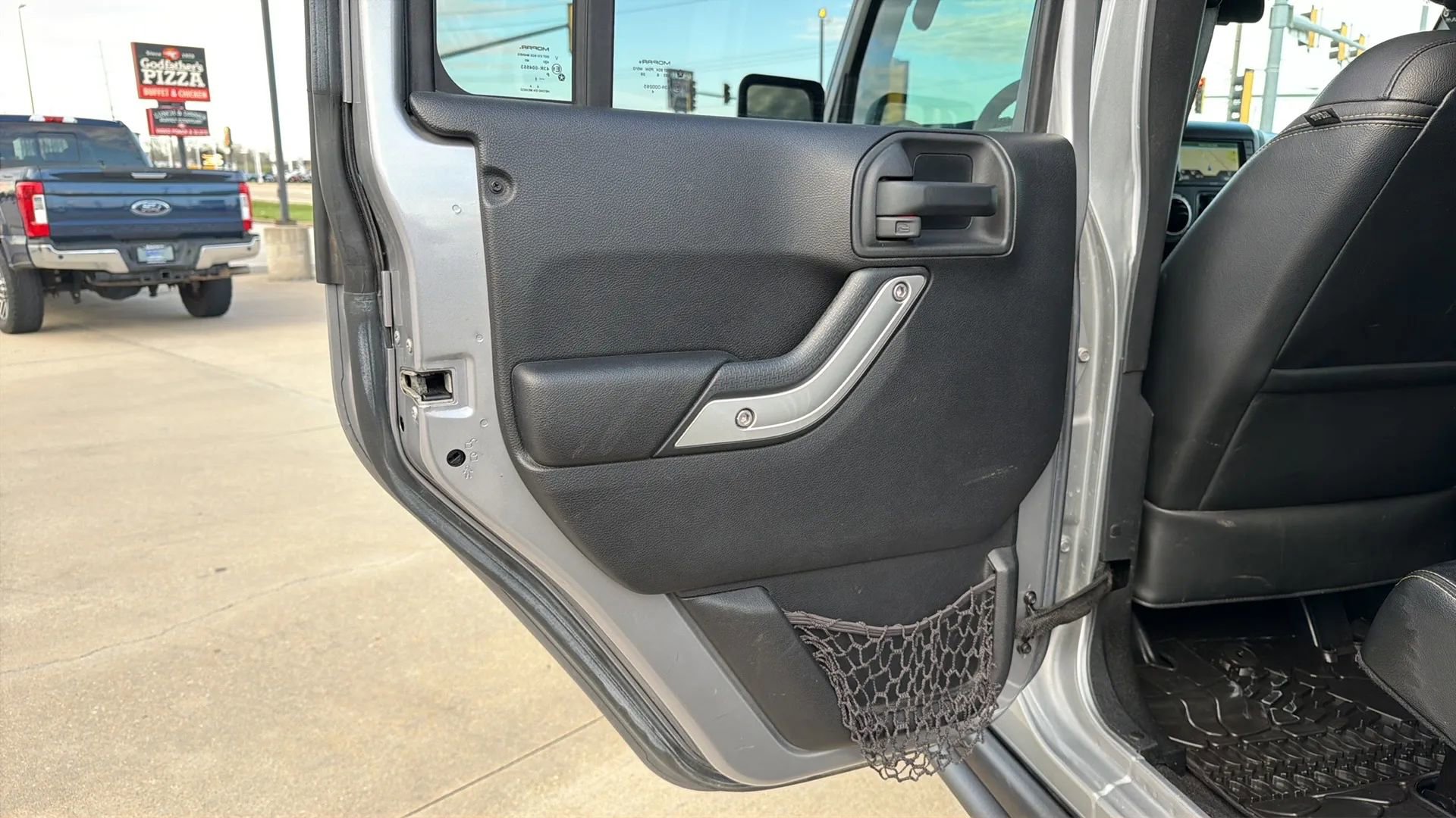 Used 2016 Jeep Wrangler Unlimited Rubicon image 54