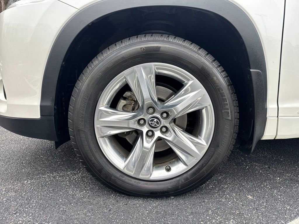 Used 2019 Toyota Highlander Limited image 31
