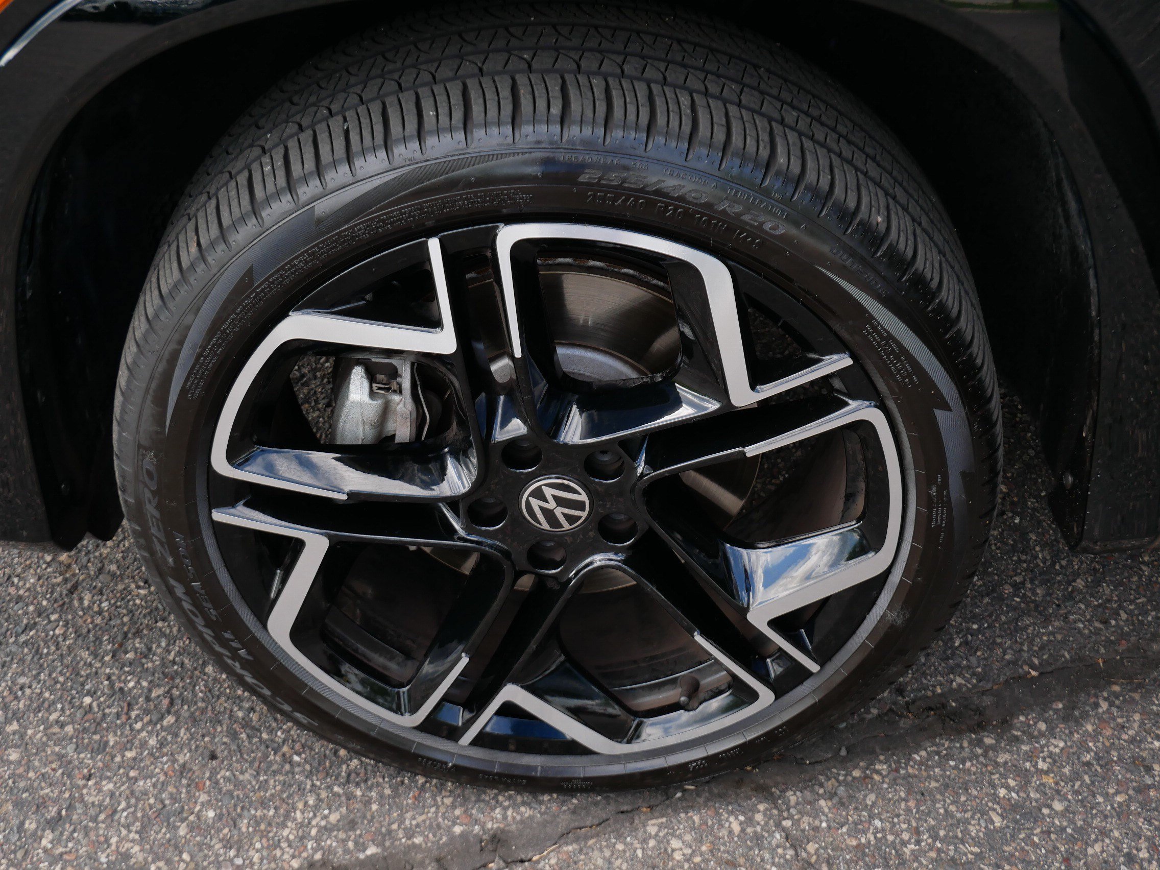 Certified 2026 Volkswagen Tiguan SEL R-Line AWD/4WD image 15