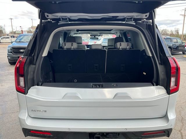 Used 2025 Ford Expedition Active image 11