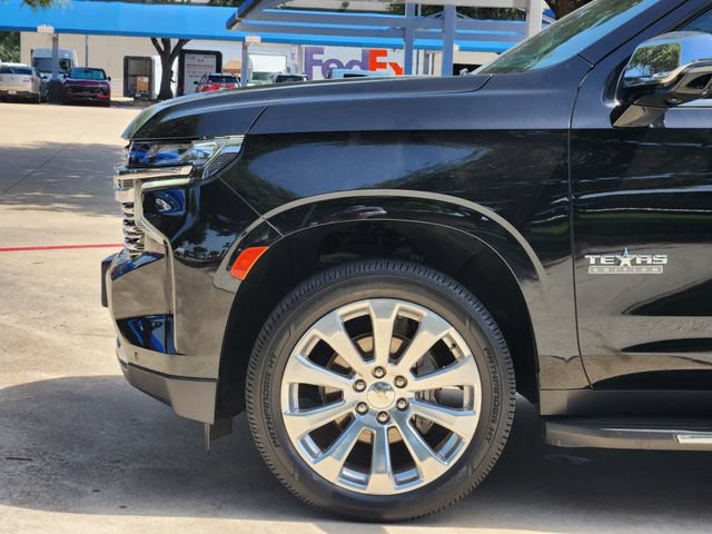 Used 2021 Chevrolet Suburban Premier w/ Premium Package RWD image 17
