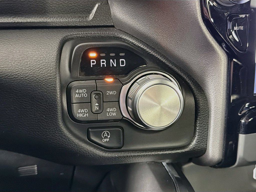 Used 2023 RAM 1500 Laramie AWD/4WD image 17