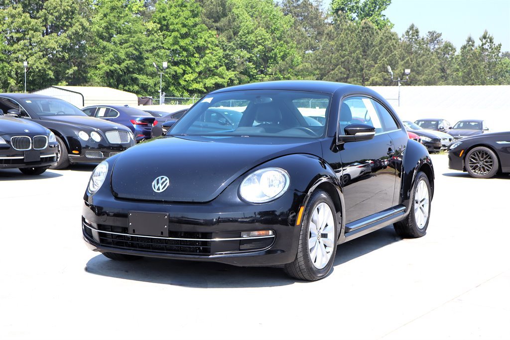 Used 2013 Volkswagen Beetle TDI FWD image 4