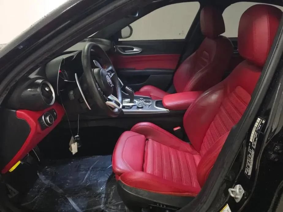 Used 2021 Alfa Romeo Giulia Ti Sport RWD image 7