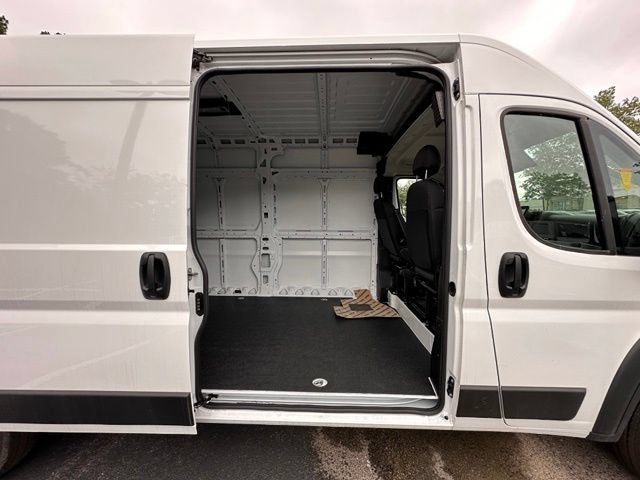 New 2026 RAM ProMaster 2500 w/ Advanced Safety Group FWD image 8