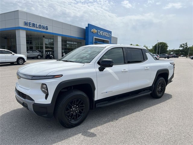 New 2025 Chevrolet Silverado EV LT