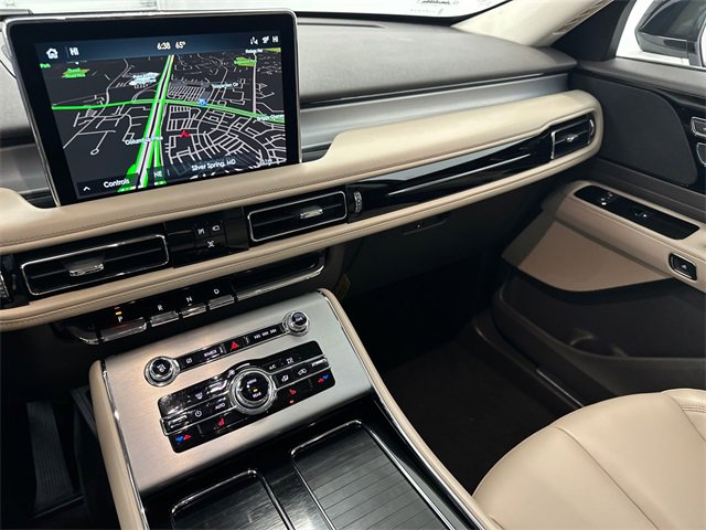 Used 2022 Lincoln Aviator AWD image 27