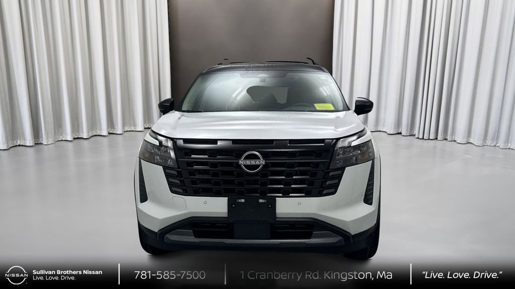 New 2026 Nissan Pathfinder Platinum w/ Cargo Package image 2