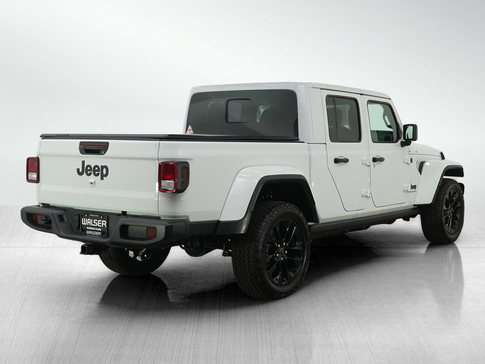 Used 2025 Jeep Gladiator Sport image 5