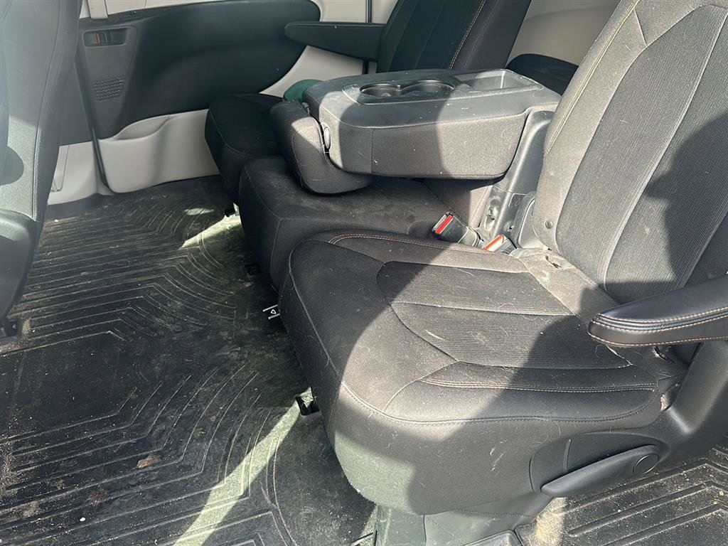 Used 2018 Chrysler Pacifica Touring Plus w/ Tire & Wheel Group image 6