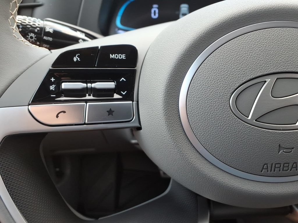 New 2026 Hyundai Elantra Sport FWD image 18