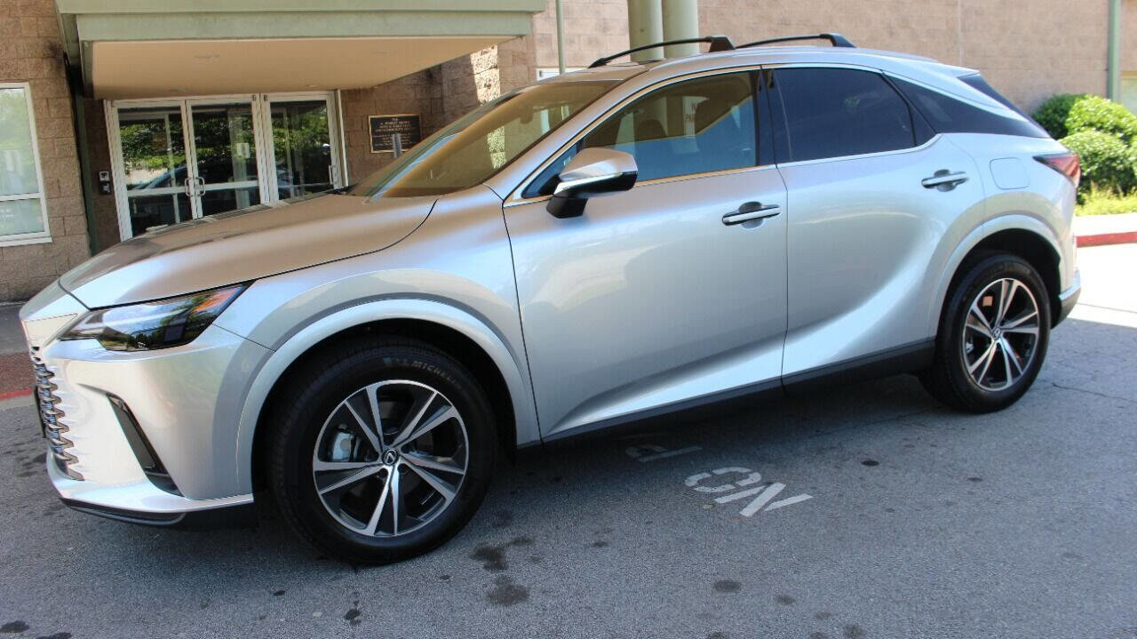 Used 2024 Lexus RX 350 FWD w/ Technology Package image 1