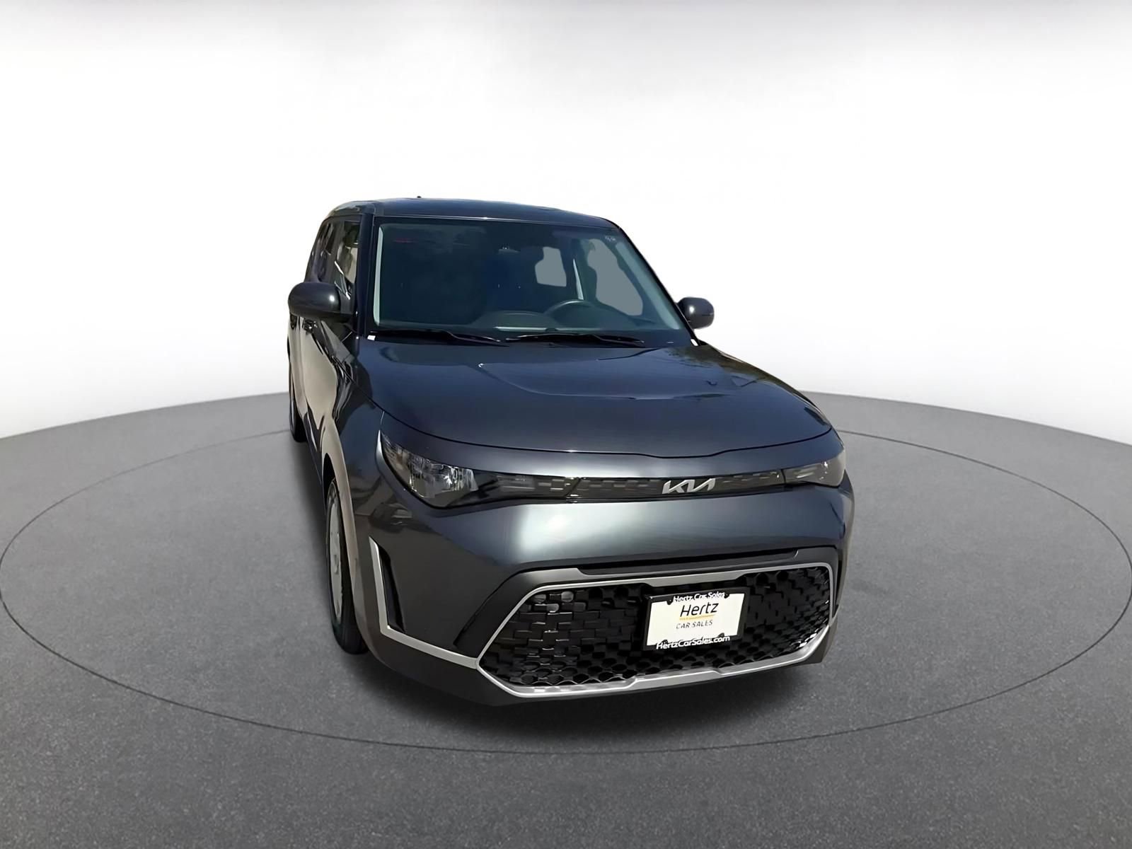 Used 2025 Kia Soul LX w/ LX Technology Package image 3