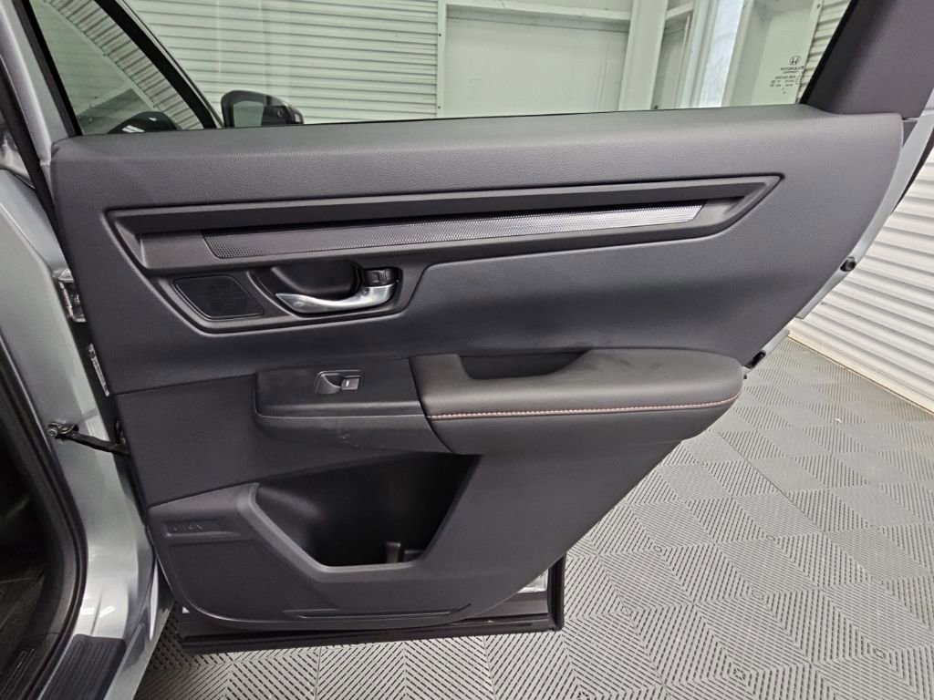 Used 2025 Honda CR-V Sport-L image 36