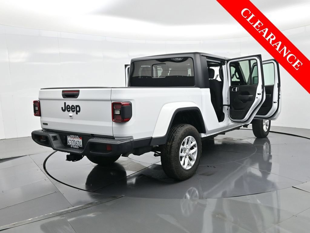 Used 2023 Jeep Gladiator Sport image 43
