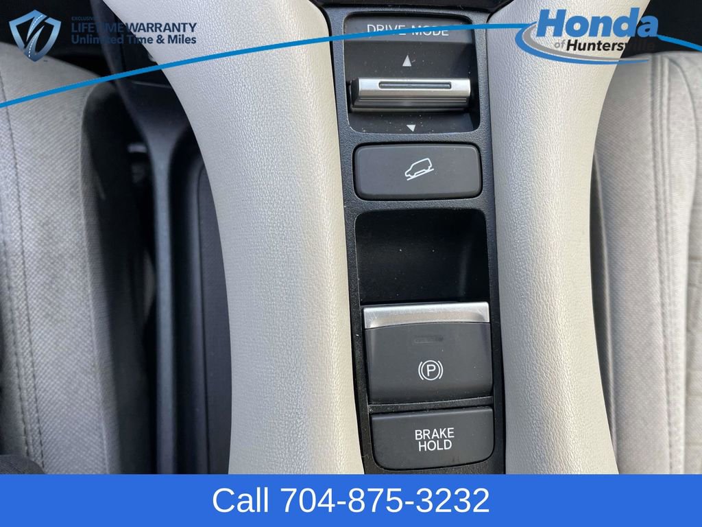 Used 2023 Honda HR-V LX image 39