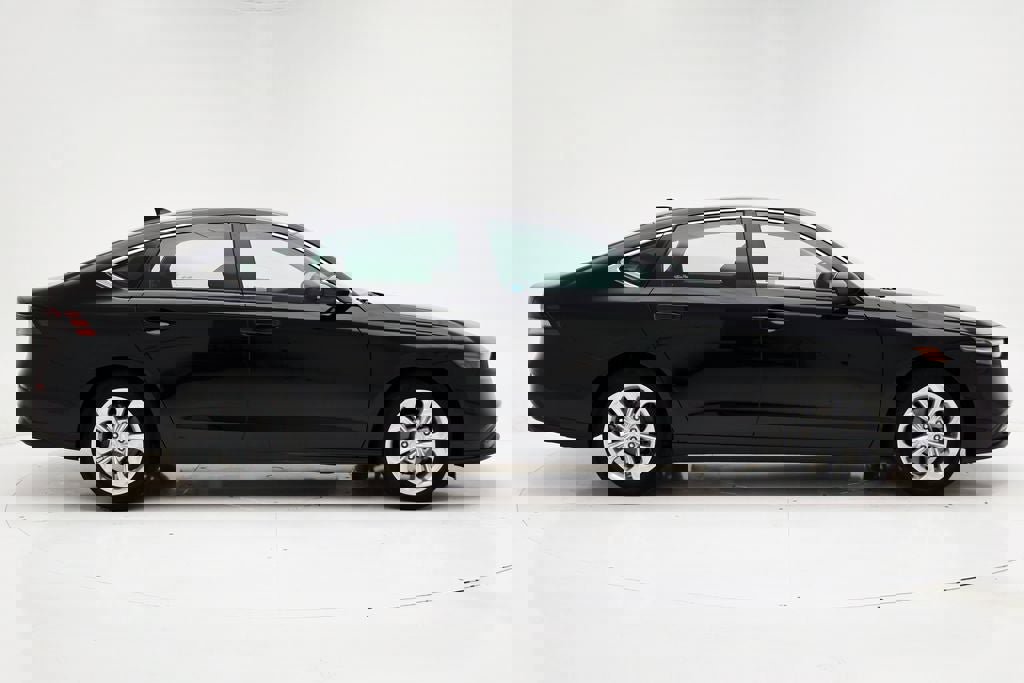 Used 2024 Honda Accord LX video 2