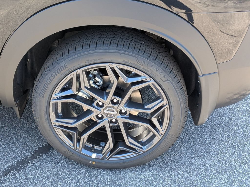 New 2026 Nissan Kicks SR w/ SR Premium Package AWD/4WD image 12