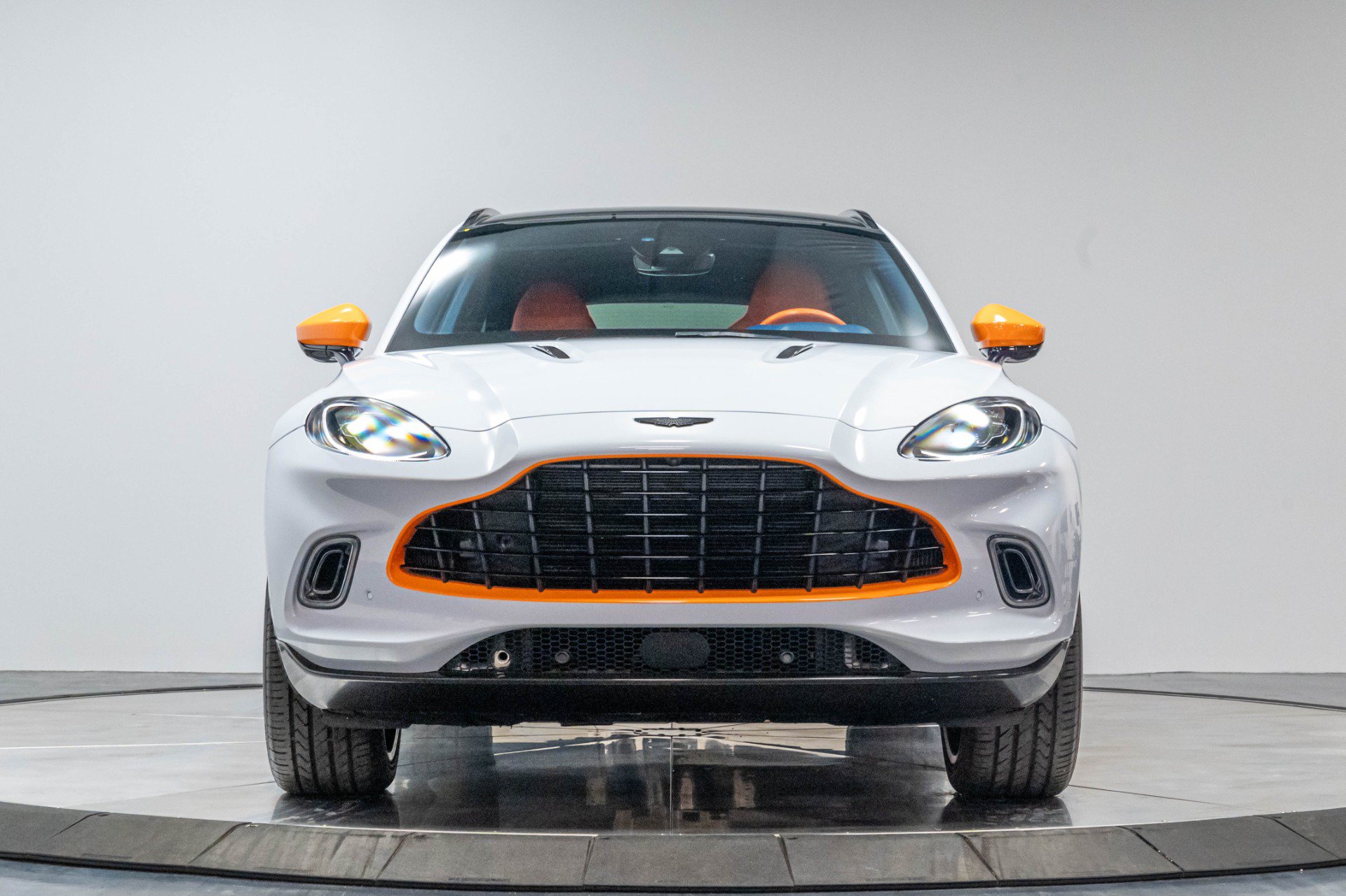 Used 2021 Aston Martin DBX AWD/4WD image 49