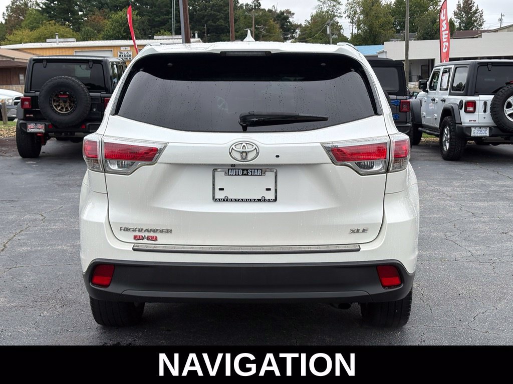 Used 2014 Toyota Highlander XLE FWD image 4