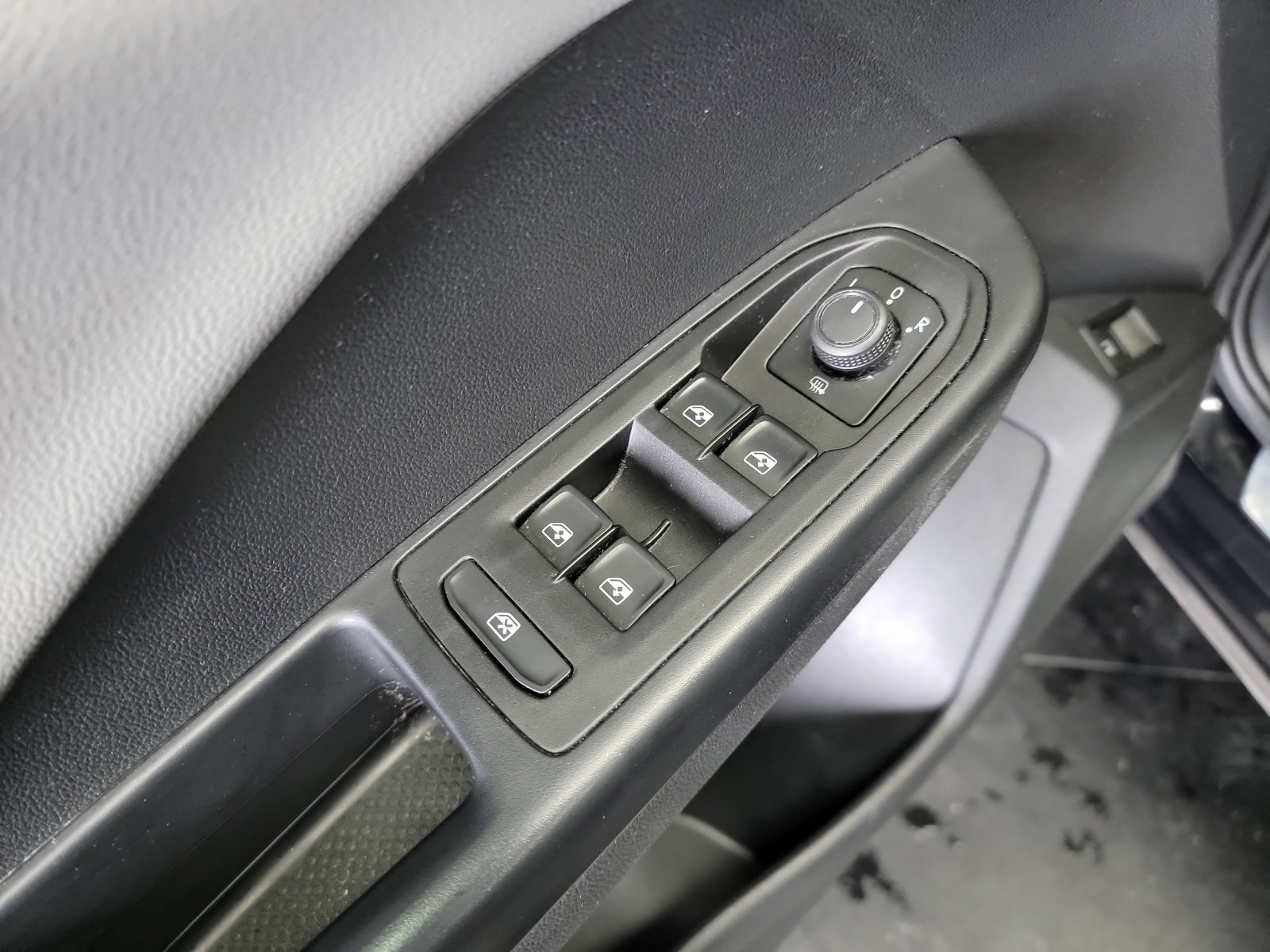 Used 2022 Volkswagen Taos SE AWD/4WD image 14