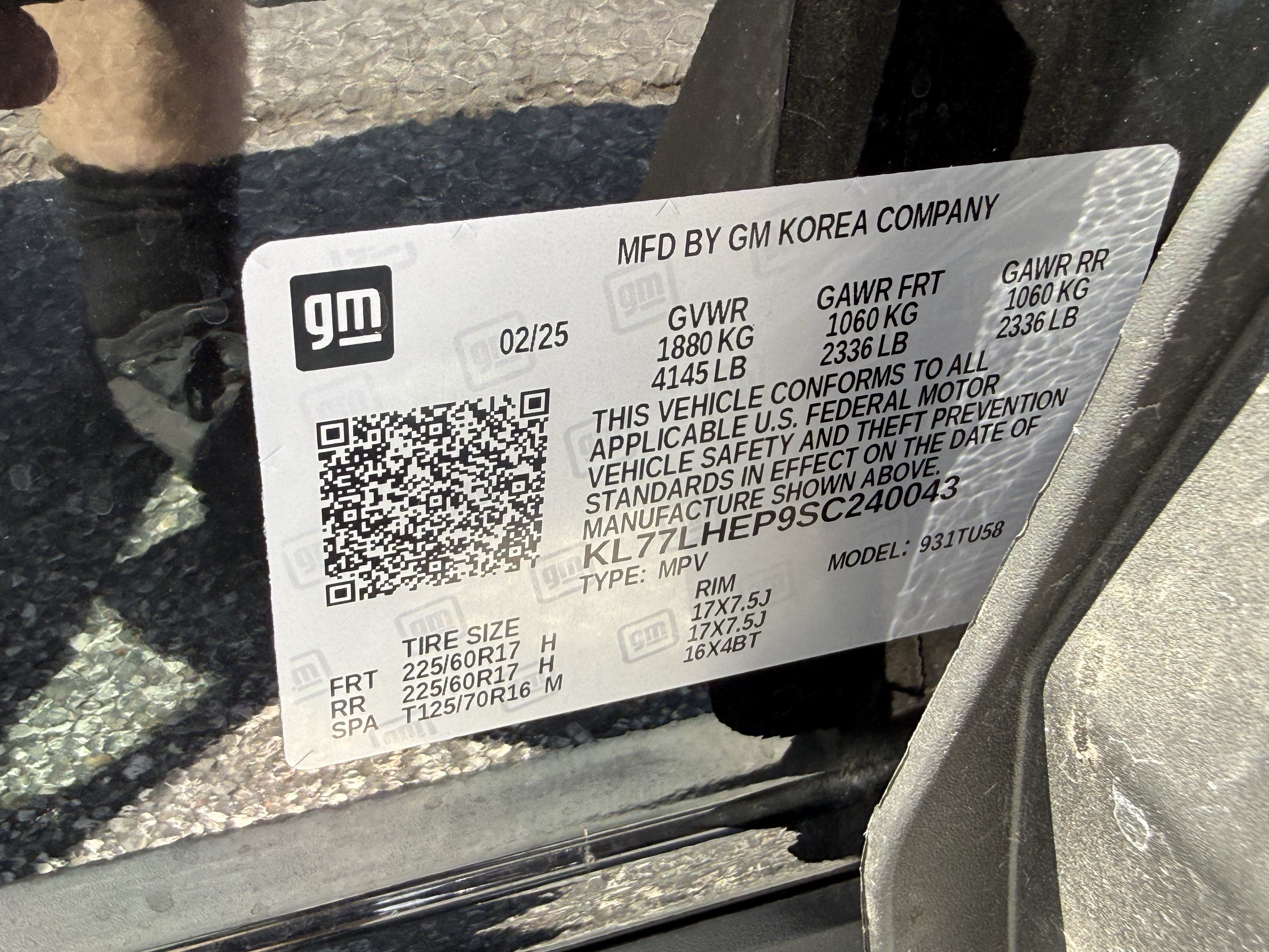 Used 2025 Chevrolet Trax LT w/ LT Convenience Package FWD image 34