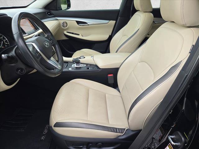 Used 2019 INFINITI QX50 Essential w/ Premium Heat Package FWD image 17