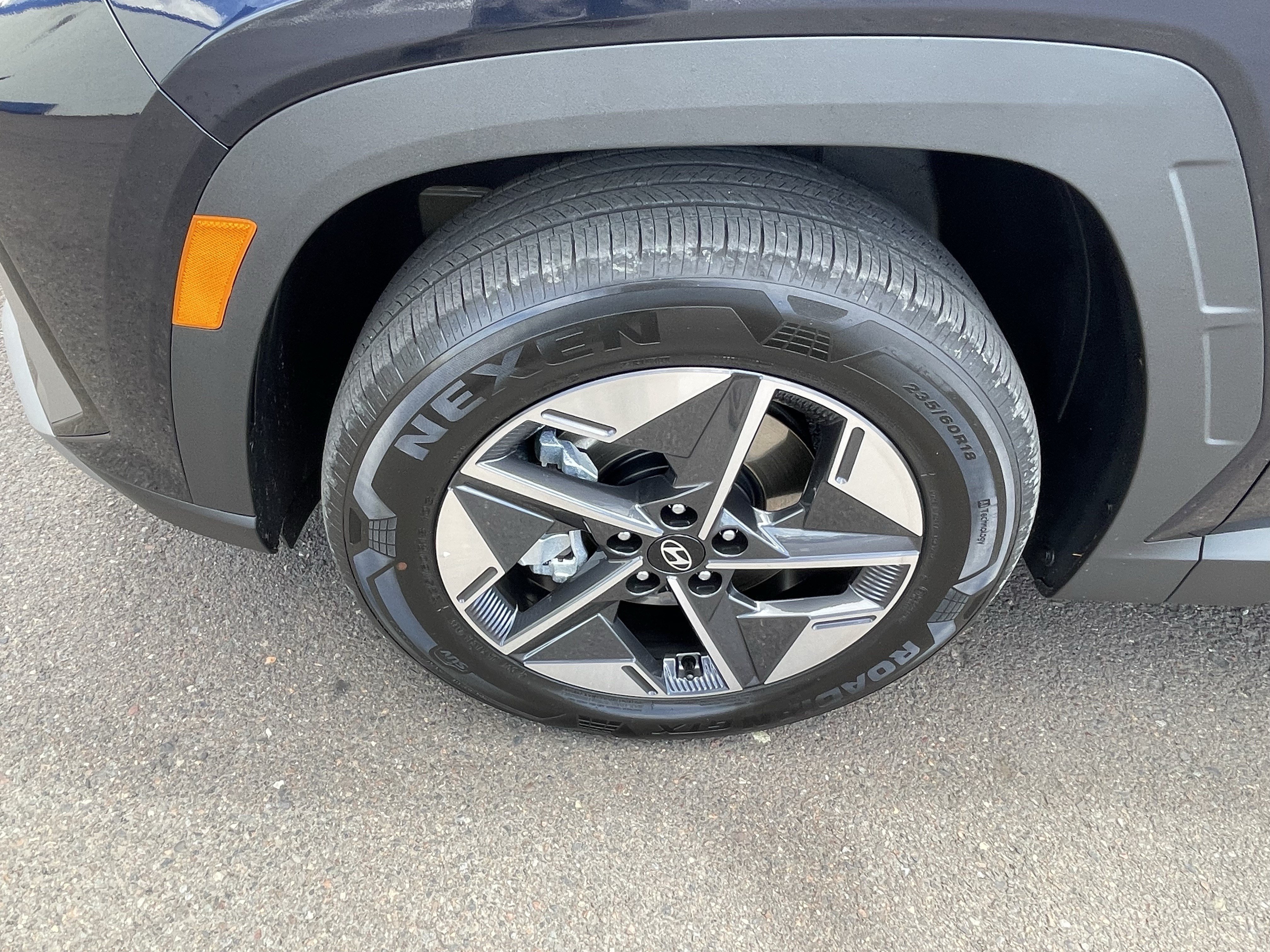 Certified 2025 Hyundai Tucson SEL AWD/4WD image 9