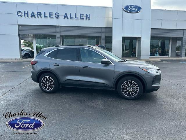 New 2025 Ford Escape SE FWD image 2