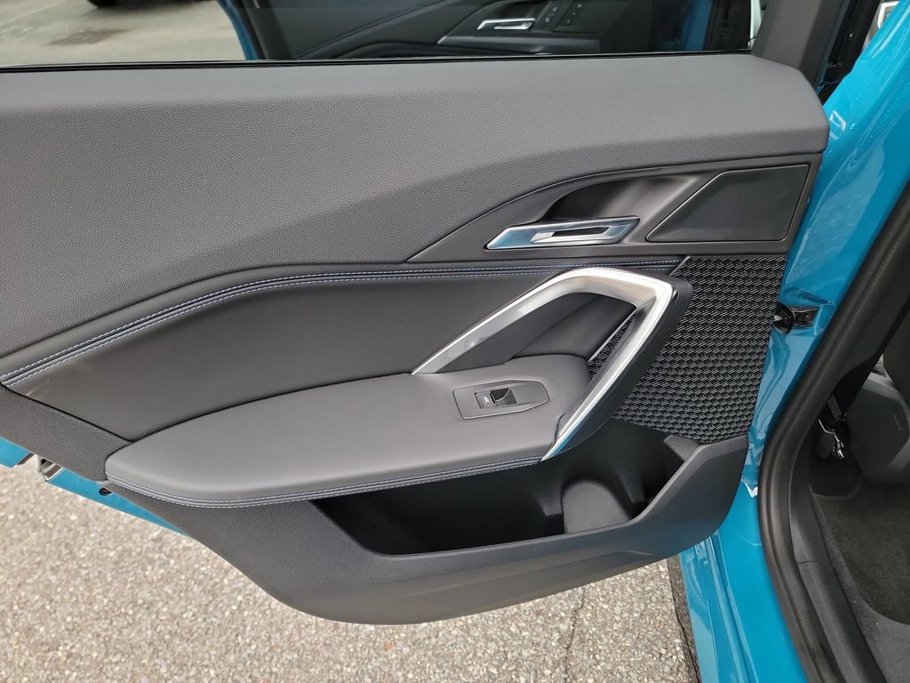 Certified 2025 BMW X1 xDrive28i w/ M Sport Package image 17