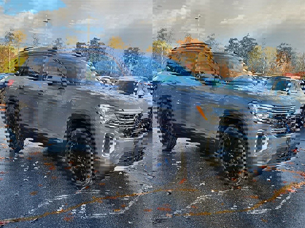 New 2026 Volkswagen Atlas SE image 2