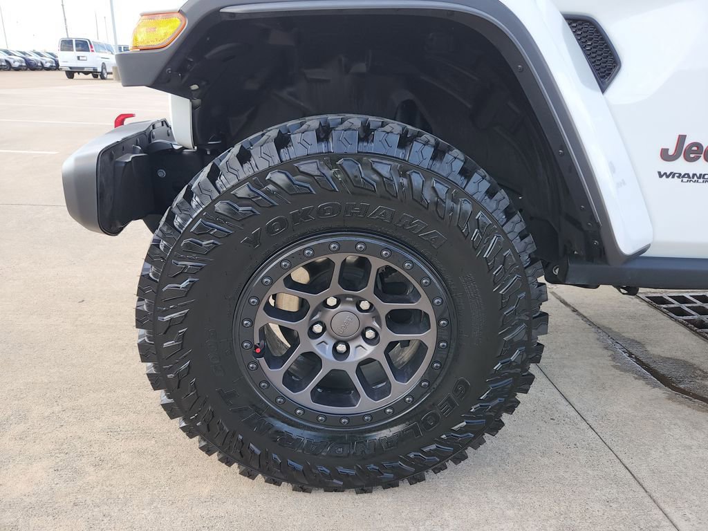 Used 2021 Jeep Wrangler Unlimited Rubicon w/ Xtreme Recon 35" Tire Package image 31