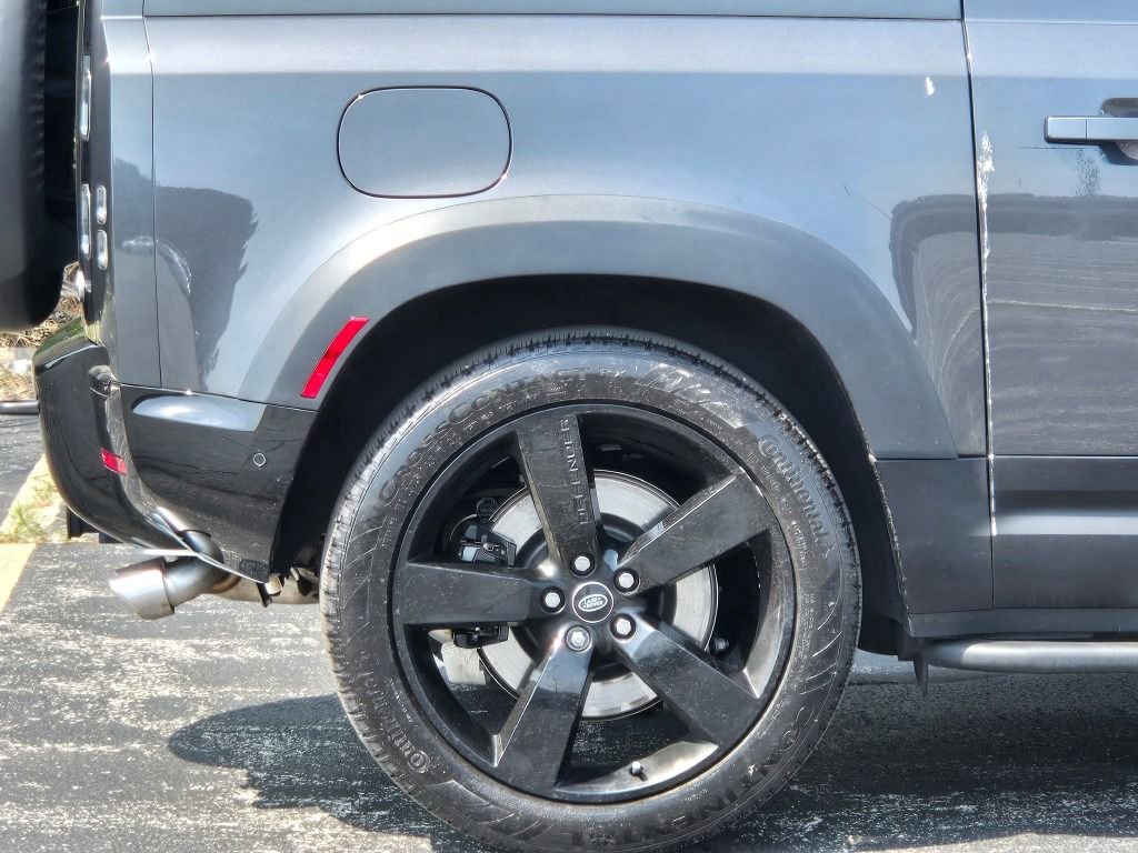 Used 2022 Land Rover Defender 90 Carpathian Edition image 15