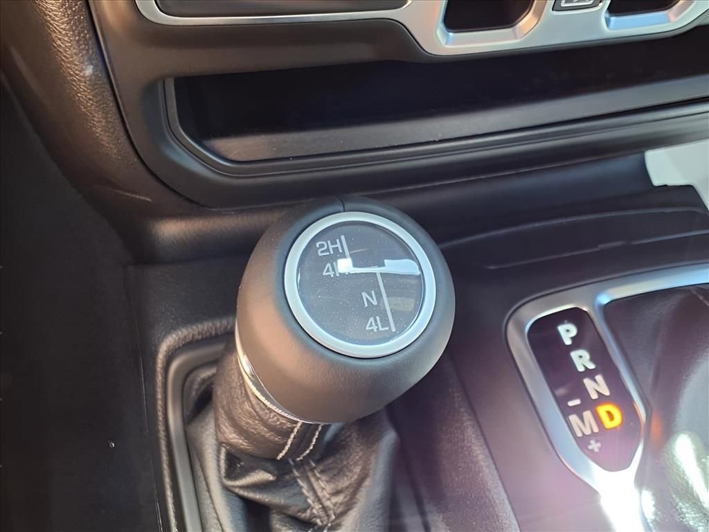 New 2025 Jeep Gladiator Sport w/ Premium Package AWD/4WD image 15