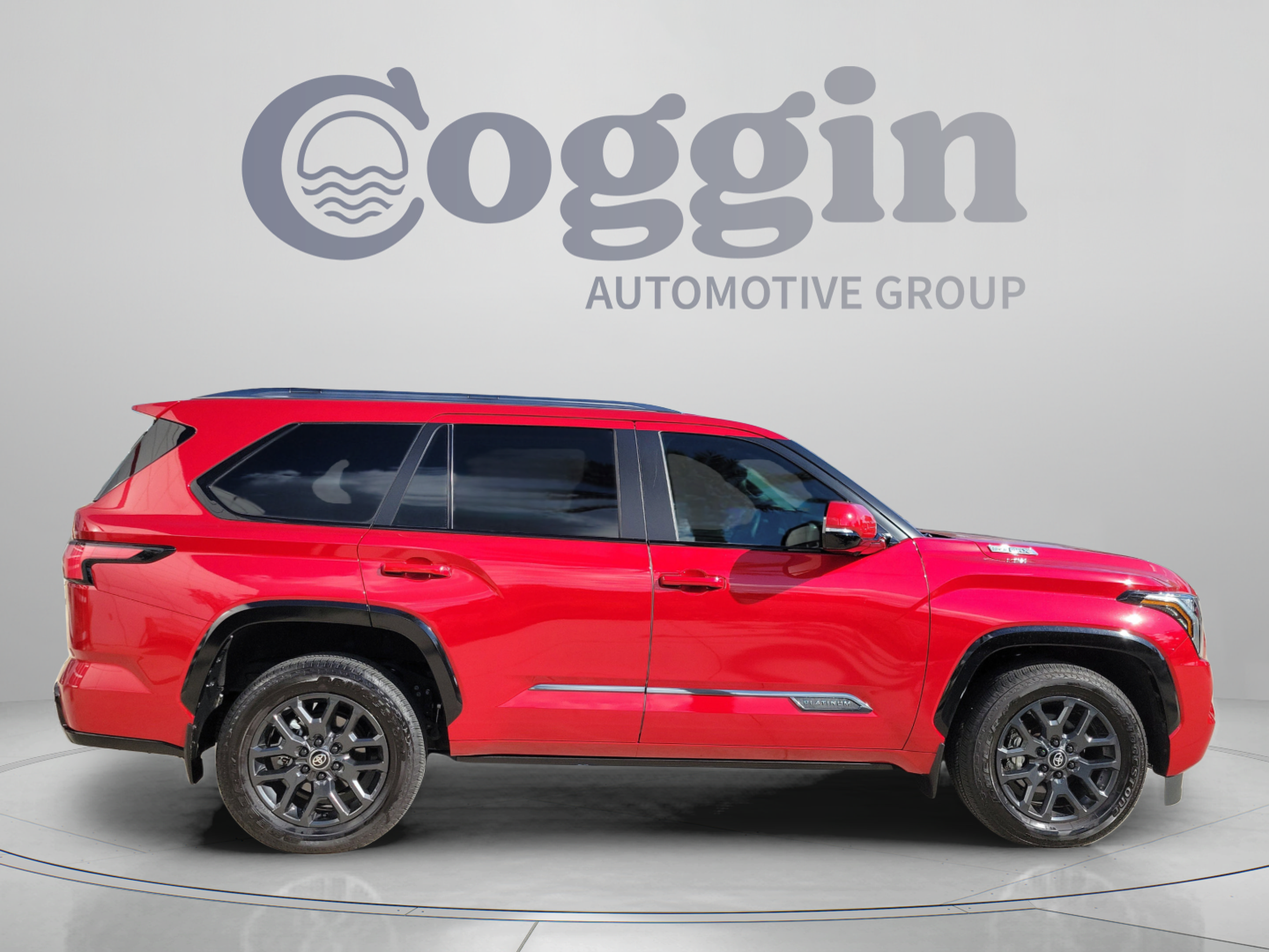 Certified 2025 Toyota Sequoia Platinum AWD/4WD image 4