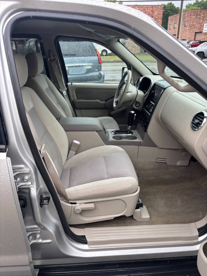 Used 2007 Ford Explorer XLT AWD/4WD image 15